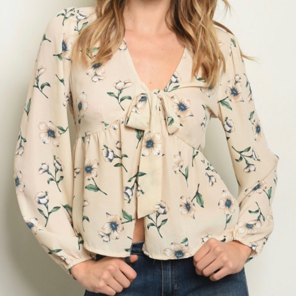 CREAM FLORAL TOP! - Picture 1 of 3